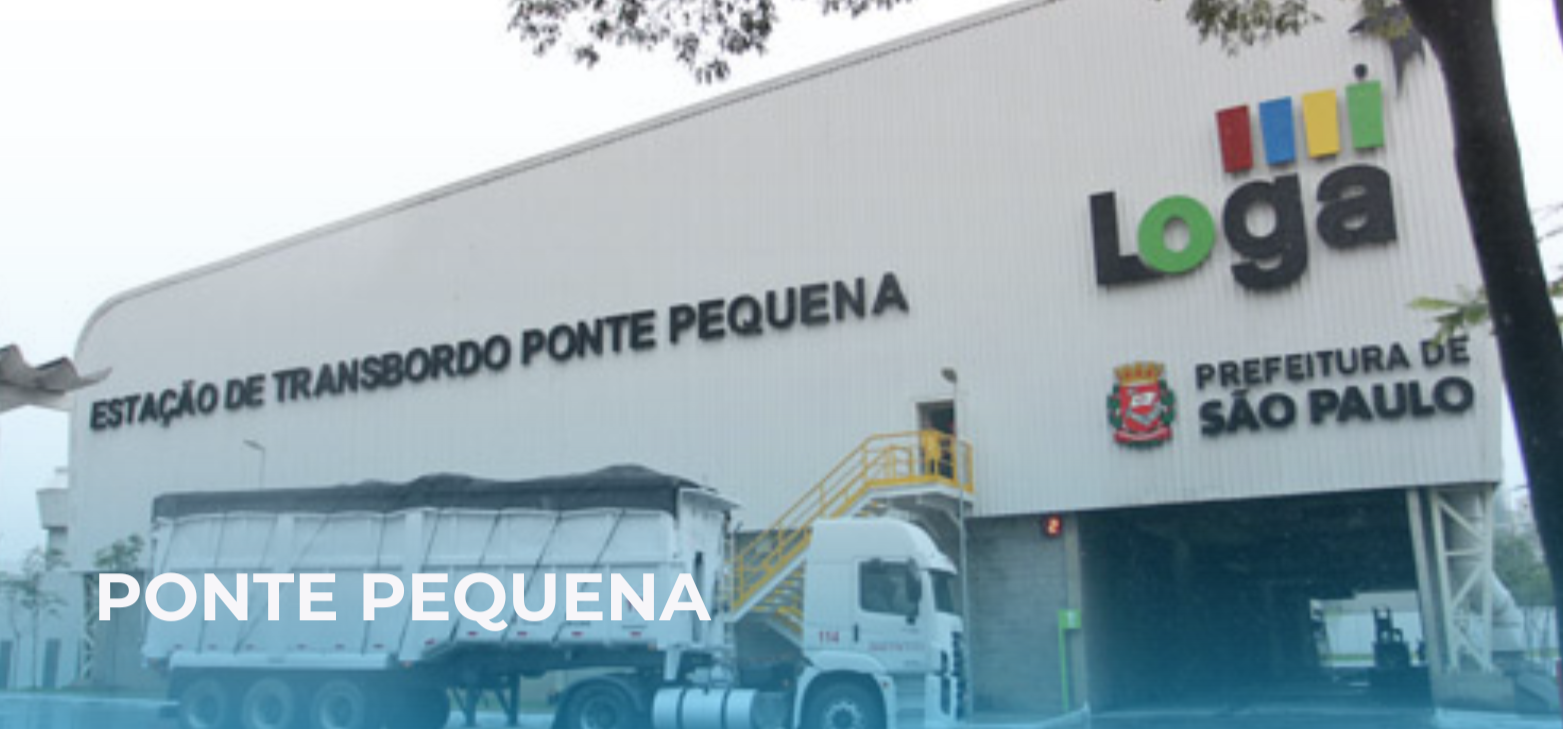 Essa imagem mostra a Estação de Transbordo Ponte Pequena, uma instalação fundamental para a gestão de resíduos sólidos na cidade de São Paulo.
